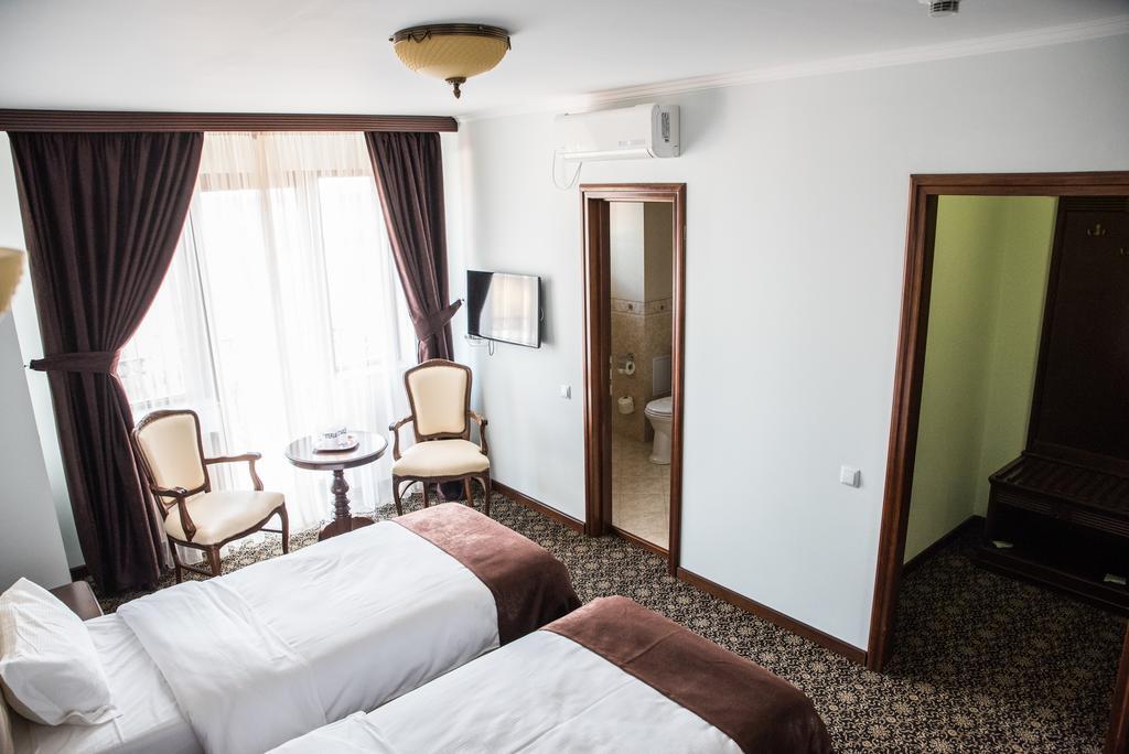 Bragadiru Hotel Giuliano מראה חיצוני תמונה