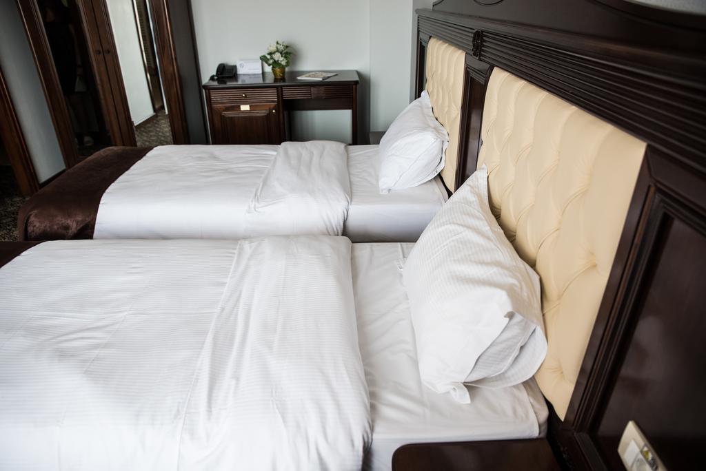 Bragadiru Hotel Giuliano מראה חיצוני תמונה