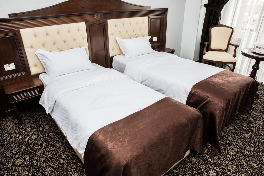 Bragadiru Hotel Giuliano מראה חיצוני תמונה