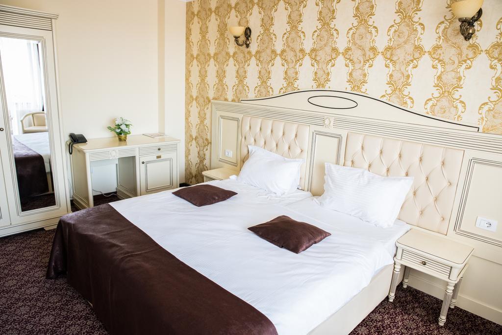 Bragadiru Hotel Giuliano מראה חיצוני תמונה