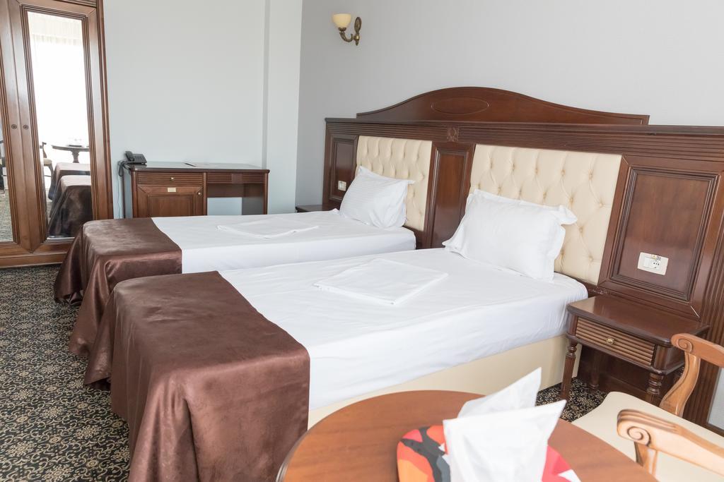 Bragadiru Hotel Giuliano מראה חיצוני תמונה