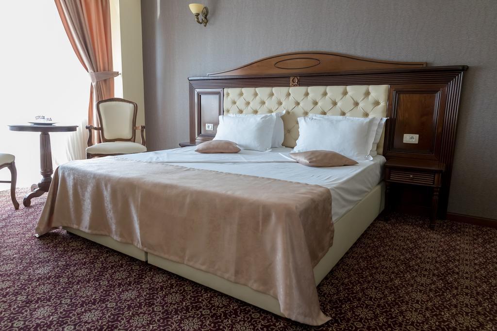 Bragadiru Hotel Giuliano מראה חיצוני תמונה