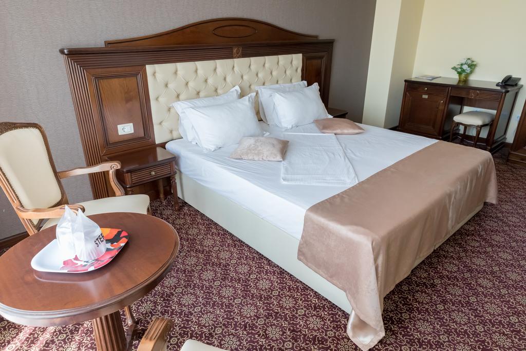 Bragadiru Hotel Giuliano מראה חיצוני תמונה