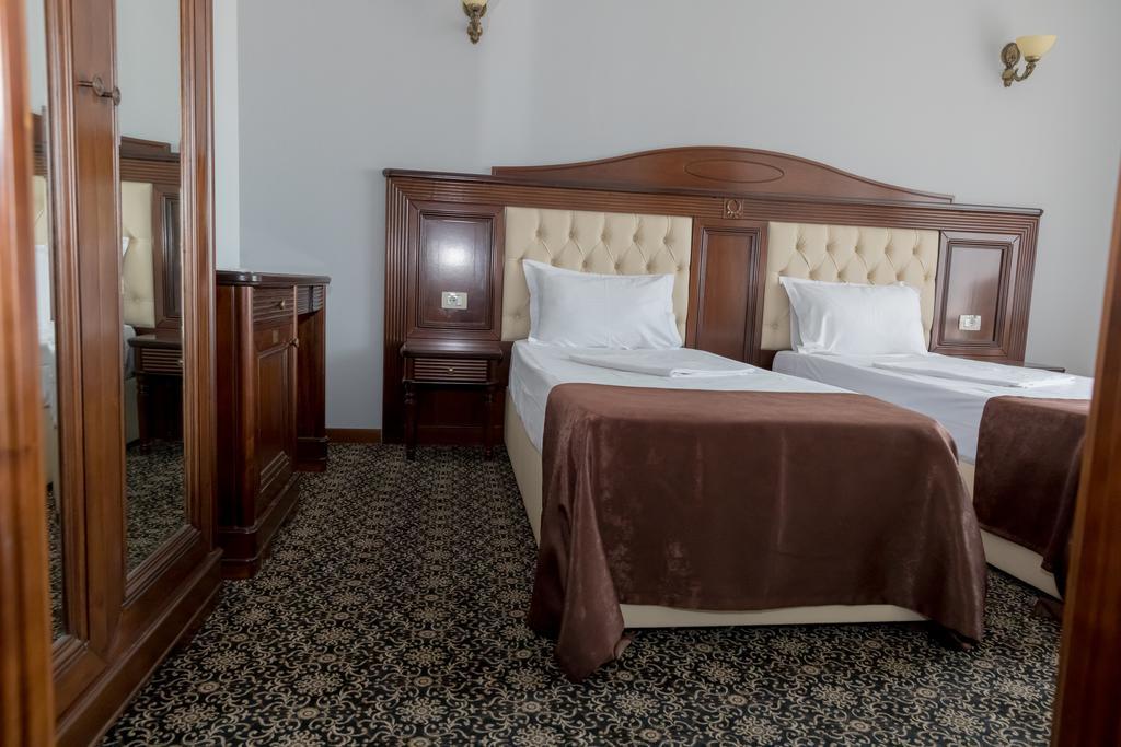 Bragadiru Hotel Giuliano מראה חיצוני תמונה