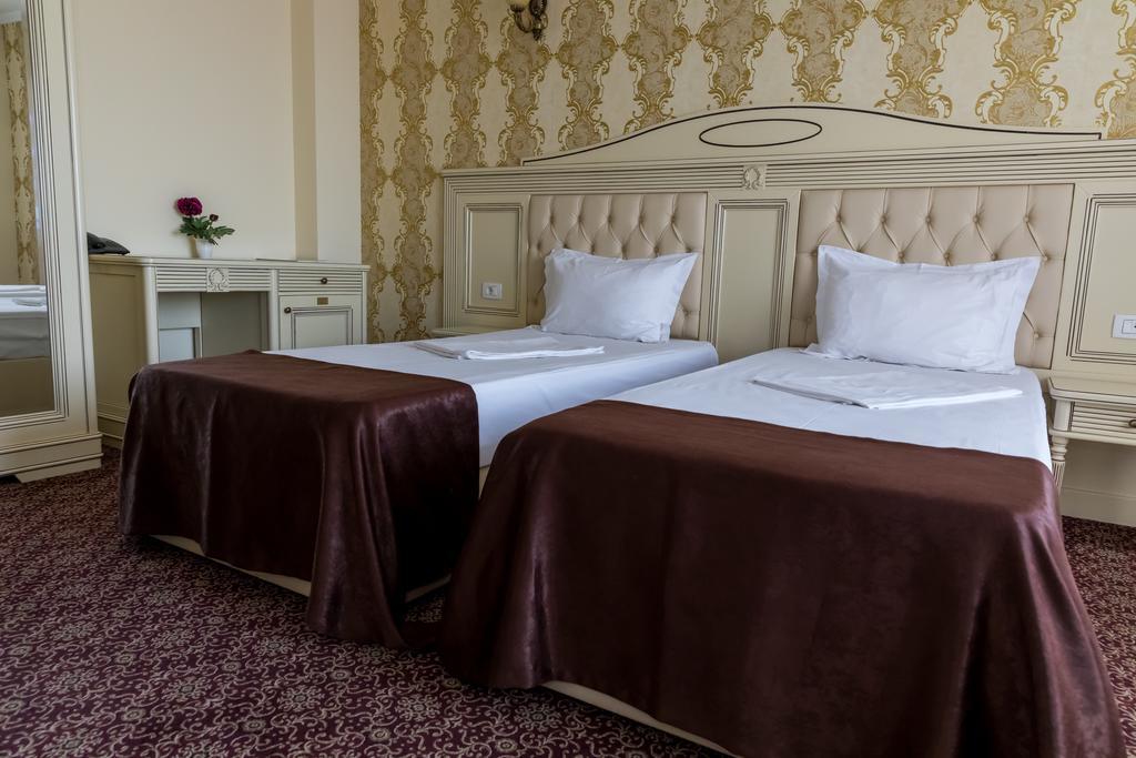 Bragadiru Hotel Giuliano מראה חיצוני תמונה