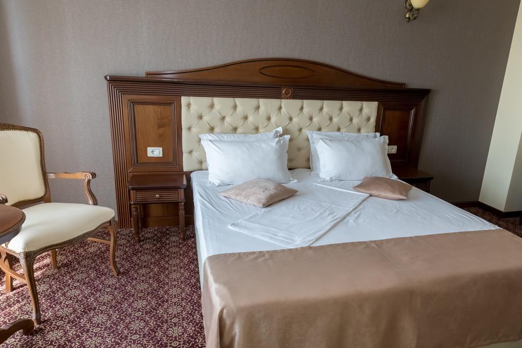 Bragadiru Hotel Giuliano מראה חיצוני תמונה